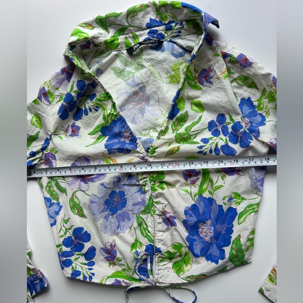 Zara Women's Floral Print Short Sleeve Button Up Top - Picture 3 of 5